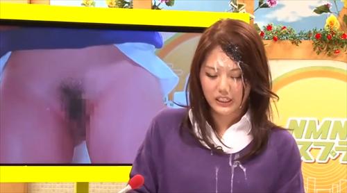 女性社員、フィルミング従業員にいじめられる。