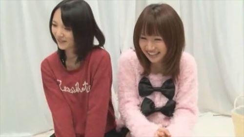 友人の前で、性的な快楽を共有しました