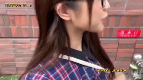 彼女の秘密を知れば、あなたの欲望を満たすことができる。