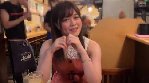 アプリで知り合った女性と、居酒屋で食事後、ホテルで