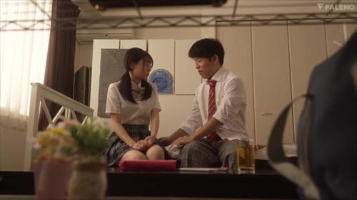 女性が魅力的なサイズで目を覚ます、驚くべき自白注目されない。