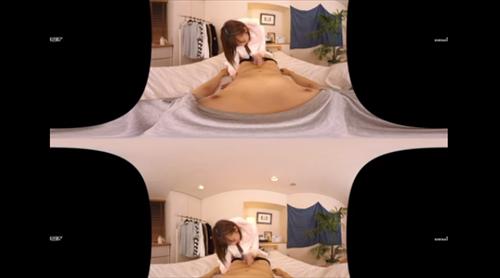 彼女は弟を腰で生け捕りにする。