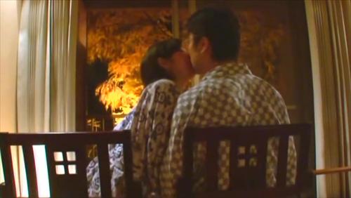 気になるおばさんとの温泉旅行では、コロナ除菌が避けられない。