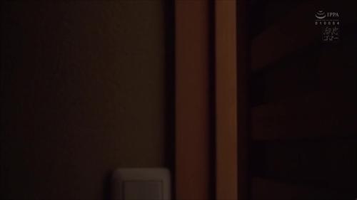 家に遊びに行ってそこの親と熱心に本番する。