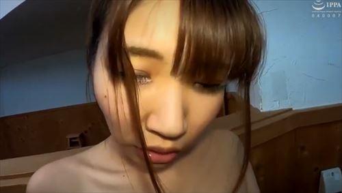 抜き口腔噴射、噴射口みつは官能的な女性。