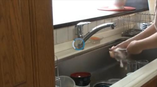 叔母は、従兄弟のチポが親族内の性交渉の看護をしていることに謝意を表しました。