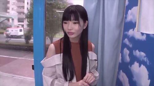 脱ぎたいって言いながら、彼氏の前でナマ中出しされちゃった。