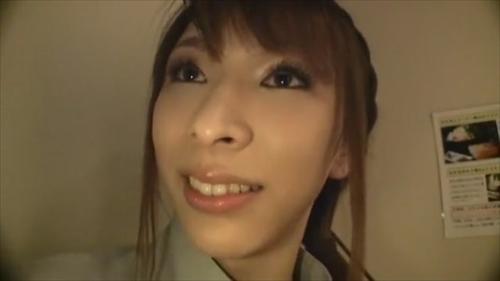 店の典型的な女性、性的なみのり茶笑を口説くことで成功を見つける覚悟がある。