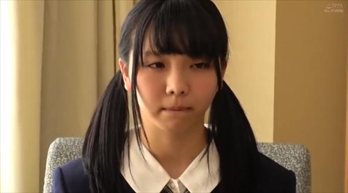 非常に濡れたアソコと鑑賞に注意を払った超エロティックなプレイ
