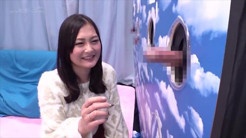 美しい胸元に華奢でかわいらしい女性のセクシーな仕草、初心者ですか。