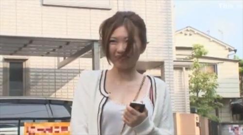 女性従業員の妹が誘拐された。