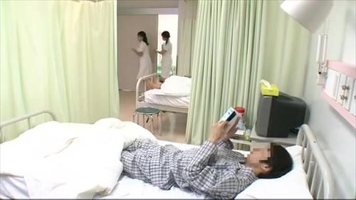 ナースが真面目で清潔だが実はセクシーで、寝る。