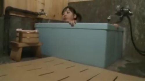 愛すべきではない人への情熱。この関係は続くだろう、地獄が待つ。