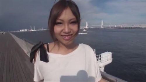 エッチな魅力を持つ女性と年配男性の性行為