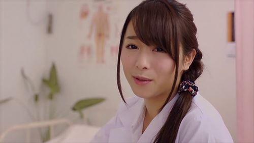 小さくても先生、お口に誘って、指で気持ち良くして、一緒に挿入してみましょう