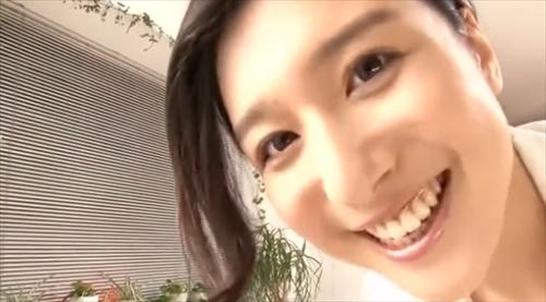 生ハメポジション挿入激しいピストンポジションで完全に主観的なサービスを提供しています。