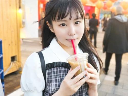 幼顔の黒髪ツ美少女ナンパ！声も幼い可愛いアニメ声、年齢を聞くと20歳なのでグイグイ押しまくる！