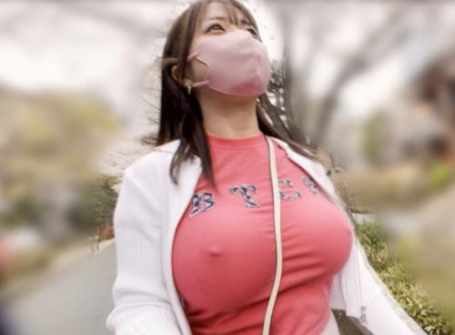 爆乳シロウト娘を発掘する企画！Ｋカップ爆乳「ノアちゃん 20歳 女子大生」がノーブラ散歩！