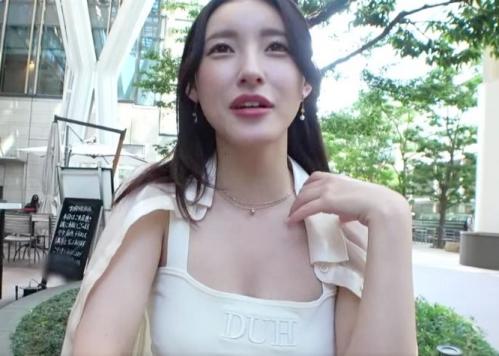 美人妻の逆ナンパＮＴＲ！エロ偏差値高めのセレブ妻が、街で既婚者を逆ナンしセックスに持ち込む！