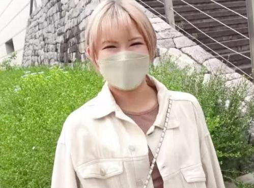 ノリが良くて優しいギャル、キャバ嬢の「みおちゃん・21歳」はダンス歴18年、日焼け跡がエロい引き締まった身体！