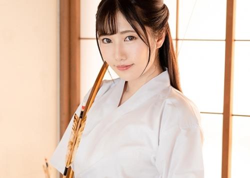 天然色白Ｆカップ巨乳【斎藤あみり】の体育会系汗だく性交！弓道部、水泳部、テニス部など、ユニフォームを着て汗を流す！