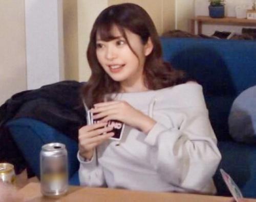 ヤリ部屋セックス隠し撮り！絶対に手を出してはイケない先輩の女「ひなこちゃん20歳」と盛り上がる俺！