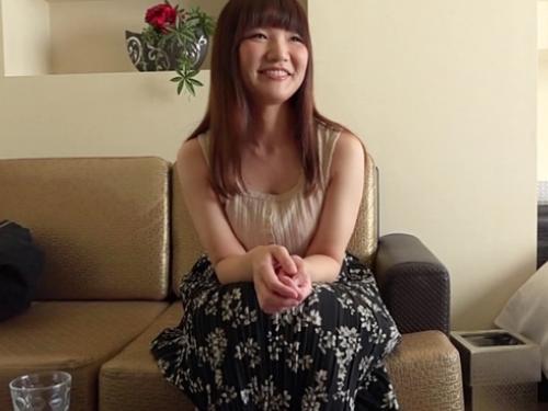 汗だく濃厚ノンストップ中出し性交！彼氏に浮気された傷心を癒すため出会い系に登録した、まゆさん25歳！