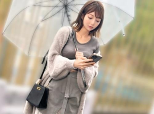 不慣れな立ちんぼお姉さん！生＋ハメ撮り4万で合意してしまい、予想外にたっぷり中に注入されてしまう！