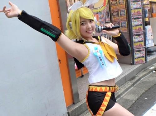 コスプレイヤーナンパ！秋葉原で声をかけたＧカップ巨乳「みゆちゃん 22歳」は、コスプレカフェの店員さんです！