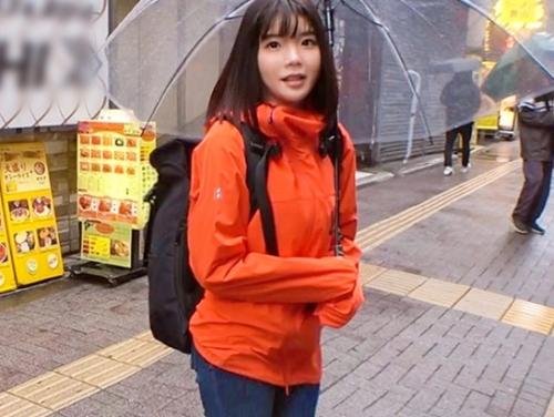 素人巨乳娘ナンパ！雨降りの日に傘を持っていないお姉さんを発見、傘に入れるので撮影に協力して下さいとお願いしました！
