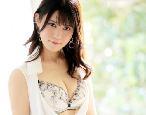 抜群のスタイルを持つＭ気質の美女がＡＶ出演！「静葉さん 25歳」のパンストを破り、そのまま挿入！