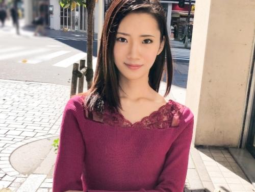 新宿でナンパ開始！取材のテイで声をかけたのは、スレンダー美人「みゆきさん 22歳 麻雀のフリーライター」