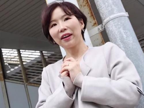 全国エロ人妻・千葉県千葉市！ショートボブで透明肌の「ちあきさん32歳」結婚して4年だが3年間セックスレスだそうです！