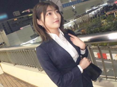 スーツ姿のＯＬナンパ！「はるのさん 23歳」はスプリットタンでのフェラが上手で、すぐにイク雑魚マンコな、ドＭなお姉さん！