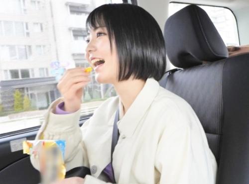 素人感溢れる色白美少女を【美ノ嶋めぐり・19歳】を自宅にデリバリー！素人男性宅やＡＶ男優宅に訪問します！