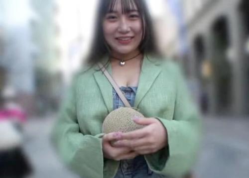 おっぱい揺れまくり、メロン超えのＧカップ爆乳！弾ける笑顔の巨乳美少女「あんなちゃん21歳」と浅草デート！