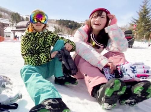 ゲレンデナンパ！ゲレンデで見つけた女子大生二人組をゲット、Ｆカップ乳の「ちひろちゃん」と生でハメる！