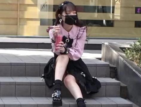 色白爆乳・ぴえん系女子！エッチさせてもらう見返りに金持ちパパを紹介する企画！コンカフェ嬢はホストで散在しお金が欲しい！