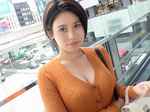 渋谷でナンパしたＩカップ爆乳美女はゴルフの先生だった！「えみさん26歳」にゴルフウエアに着替えてもらいレッスン開始！