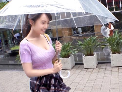 アラサー巨乳美女ナンパ！赤坂で壊れた傘を持っていたら、キレイなお姉さんが傘に入れてくれた「まみさん 30歳 受付嬢」