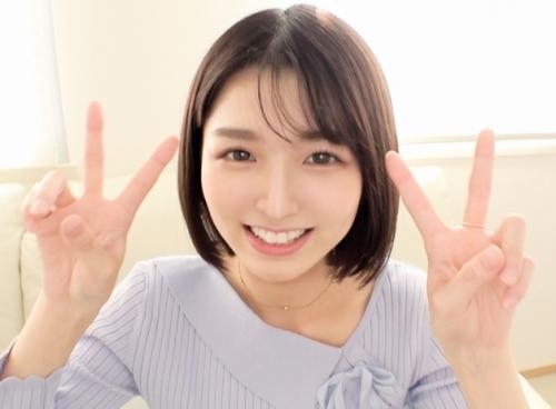 透明感抜群で清楚な女子大生がＡＶ体験撮影！眩しい笑顔が素敵な「すみれちゃん 20歳」