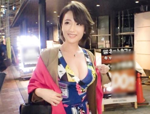 スナックのチーママナンパ！出勤前の「ありさん24歳」を土下座で足止めし、インタビュー開始！