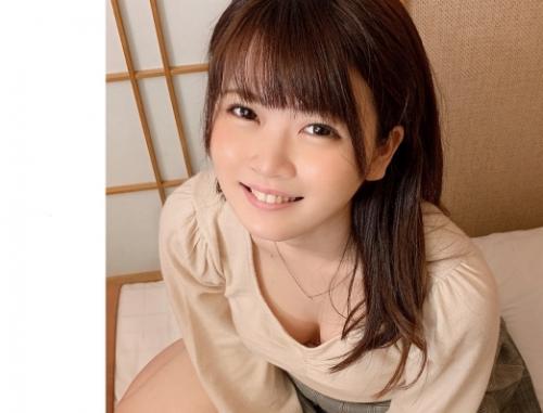 童顔美少女とオジサンのハメ撮り映像！おっとり系の「りおちゃん」は意外とねっとり責める派！