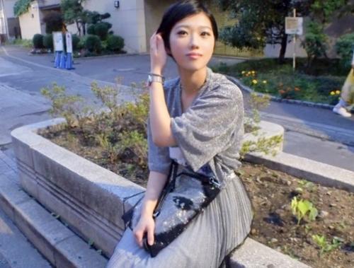 黒髪ショートのオシャレ女子ナンパ！「あかりちゃん・20歳」は服飾系の専門学生、ファッションインタビューと称しホテルへ！