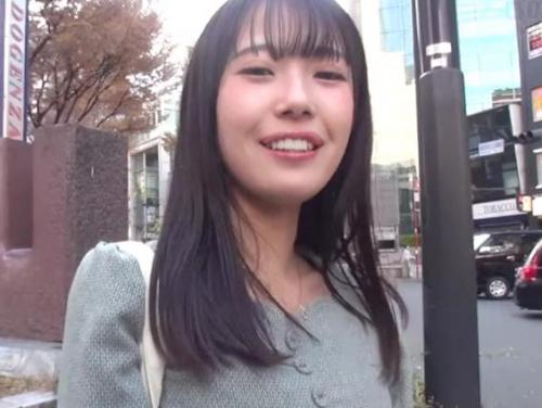 個人撮影オフパコ！モデル初心者の「しいなちゃん 22歳」撮影中にどさくさまぎれで生挿入！