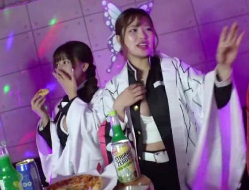 ハロウィンで最強爆乳コンビ「Ｈカップ りかちゃん 23歳」と「Ｊカップ ゆうみ 21歳」を捕獲、大盛り上がりパーティー開始！