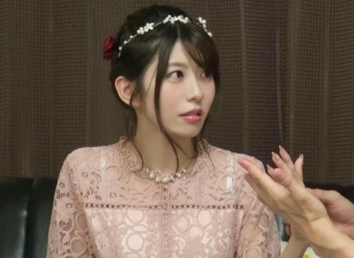 スケベまんこ中出し！結婚式帰りの幸せ気分の女子にドレスモデルを依頼、色白美人の「みくるちゃん 21歳」