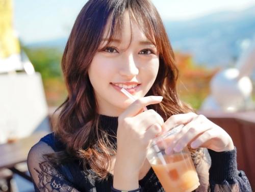 圧倒的なスタイルと美貌を持った美少女と行く、自由気ままな温泉旅へ出発！【流川夕】