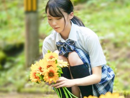田舎の夏…汗だく濃厚セックス！【美ノ嶋めぐり】蒸し暑い夏に、幼なじみと汗だくになりながら身体を重ねる美少女ＪＫ！