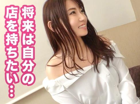Ｇカップ巨乳の人妻キャバ嬢と中出しセックス！六本木のキャバクラで働く「りおなさん 24歳」をアフターに誘う！